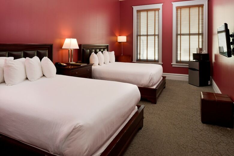 Montvale Hotel
