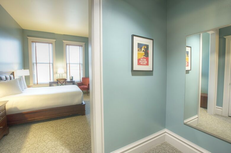 Montvale Hotel
