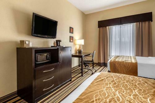 Hotel Comfort Inn & Suites
