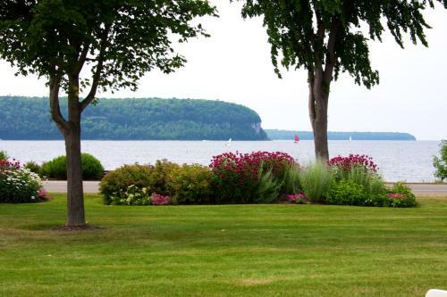 Hotel Ephraim Shores Resort
