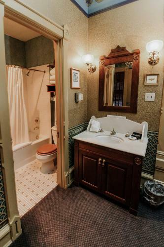 Bed & Breakfast Inn At Pine Terrace
