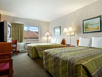 Motel 6 Madison East