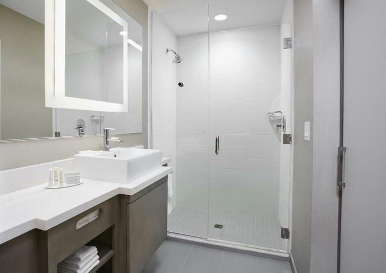 Hotel Springhill Suites By Marriott Milwaukee Downtown