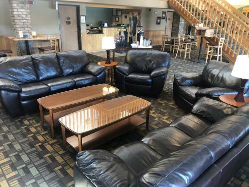 Cobblestone Hotel And Suites - Wisconsin Rapids