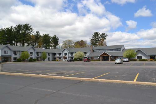 Cobblestone Hotel And Suites - Wisconsin Rapids