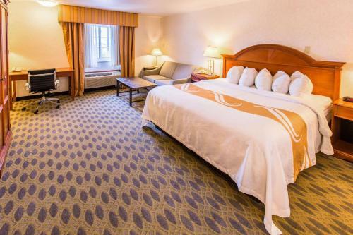 Hotel Quality Inn & Suites - University