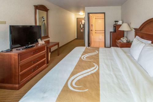 Hotel Quality Inn & Suites - University