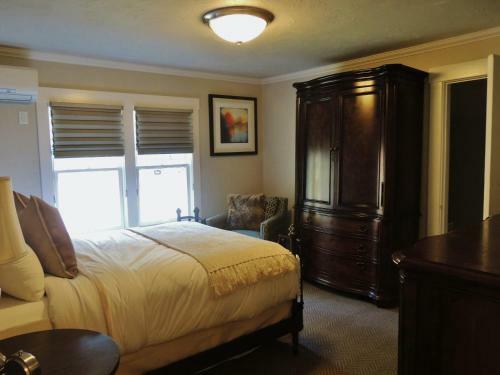 Posada Huffhouse Inn And Cabins