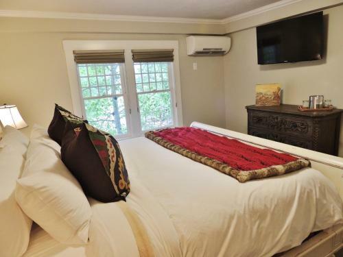 Posada Huffhouse Inn And Cabins