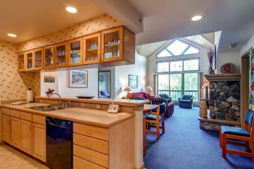 Borders Lodge