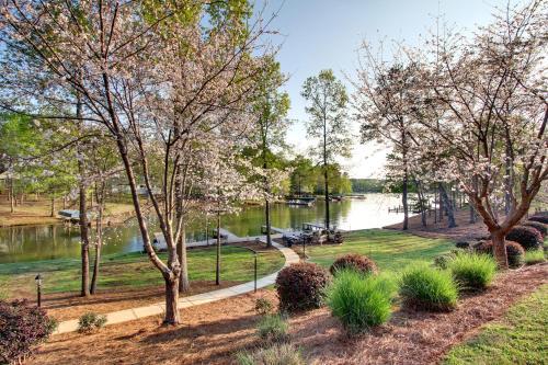 The Lodge On Lake Oconee