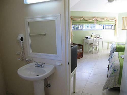 Hotel Rondel Village