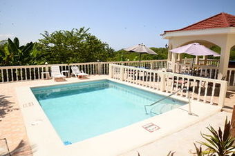 Hotel Retreat Guesthouse Luxury Suites