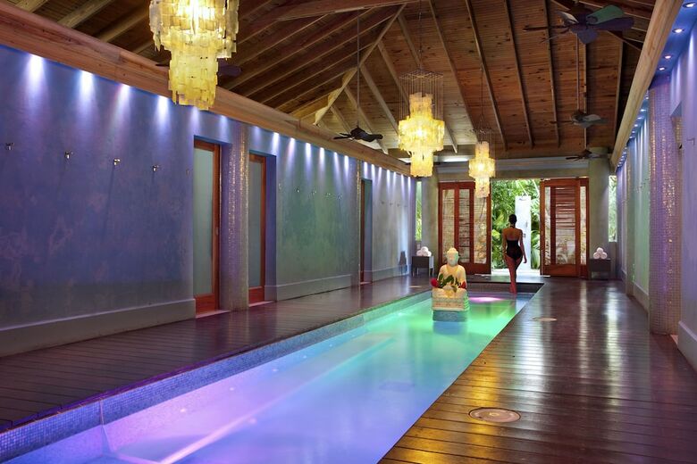 Hotel Couples Swept Away All Inclusive