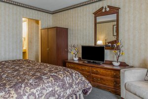 Hotel Rodeway Inn & Suites