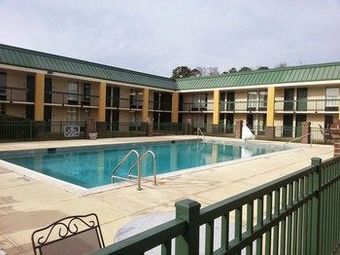 Hotel Econo Lodge Near Fort Stewart