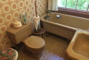 Bed & Breakfast Hollyhock Country House