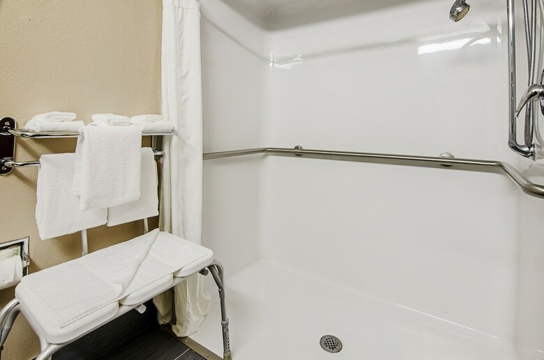 Hotel Quality Inn & Suites
