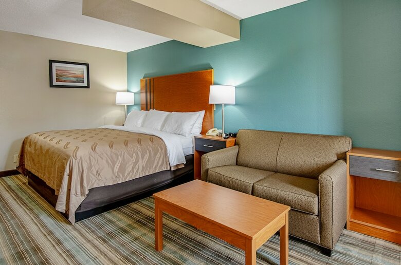 Hotel Quality Inn & Suites