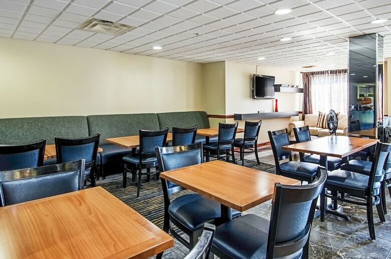 Hotel Quality Inn & Suites