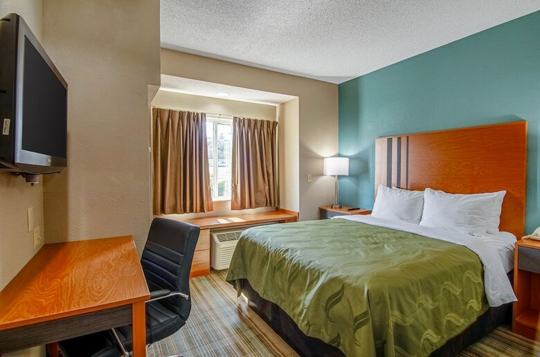 Hotel Quality Inn & Suites