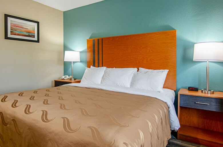 Hotel Quality Inn & Suites