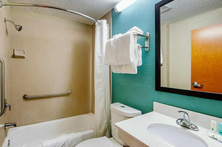 Hotel Quality Inn & Suites