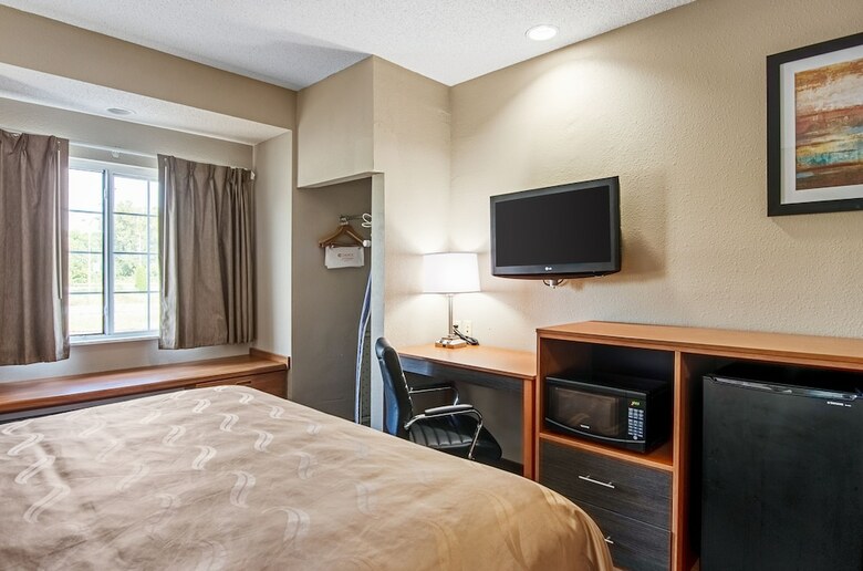 Hotel Quality Inn & Suites