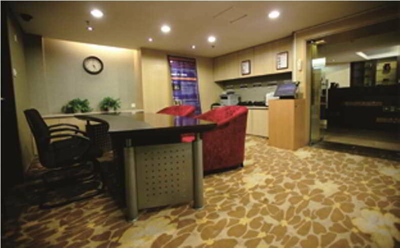 Hotel Howard Johnson All Suites