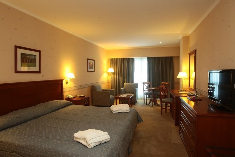 Hotel Howard Johnson Rio Ceballos