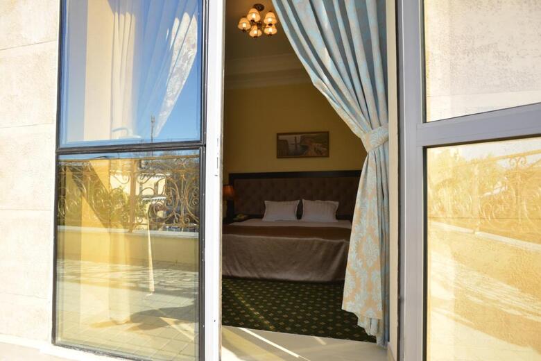 Gloria Hotel