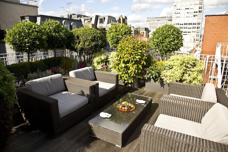St James Hotel & Club