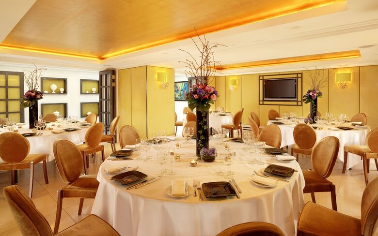 St James Hotel & Club