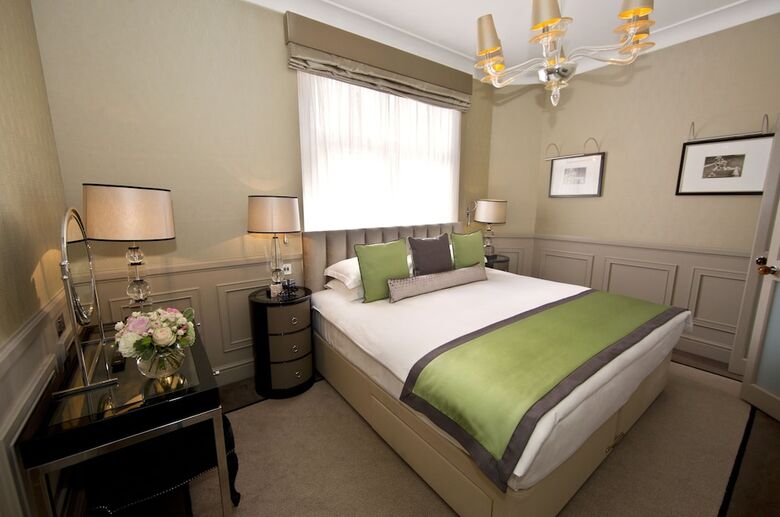 St James Hotel & Club