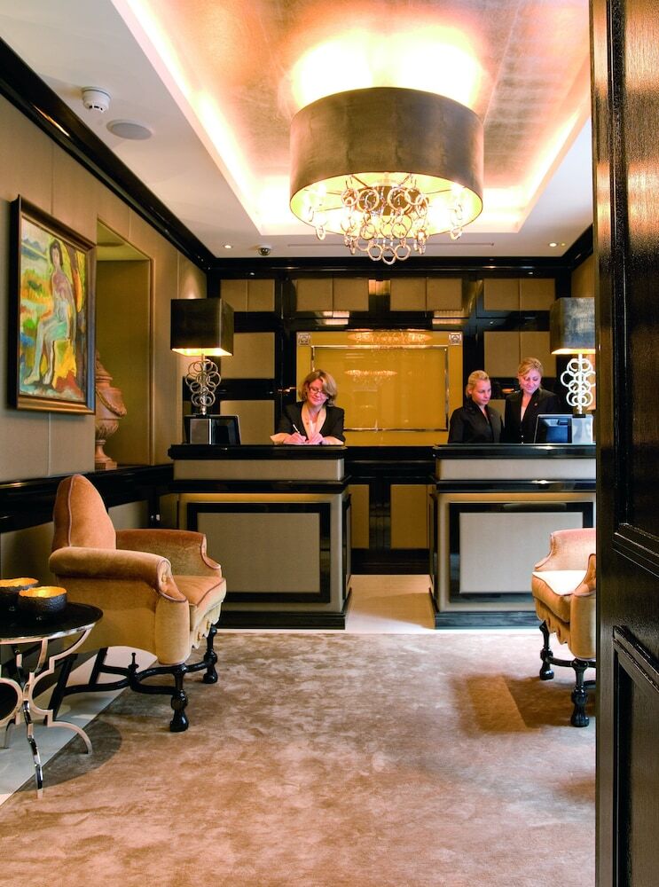 St James Hotel & Club