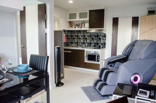 Luxury Apartment With Massage Chair