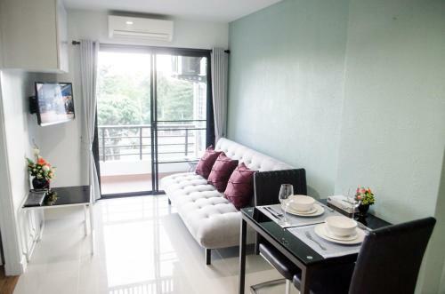 Luxury Apartment With Massage Chair