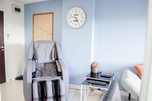 Luxury Apartment With Massage Chair