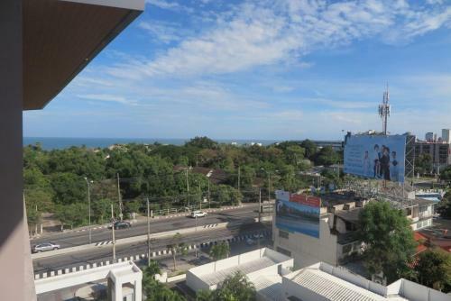 Apartamento Baan Kun Koey Condo