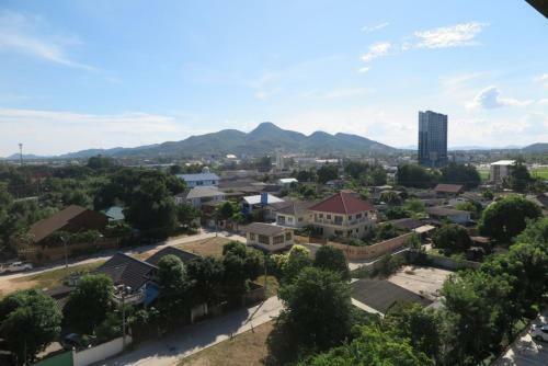 Apartamento Baan Kun Koey Condo