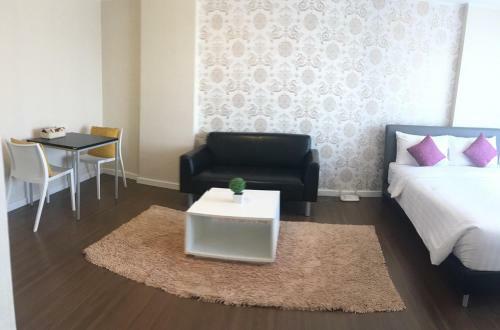 Apartamento Baan Kun Koey Condo