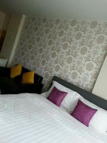 Apartamento Baan Kun Koey Condo