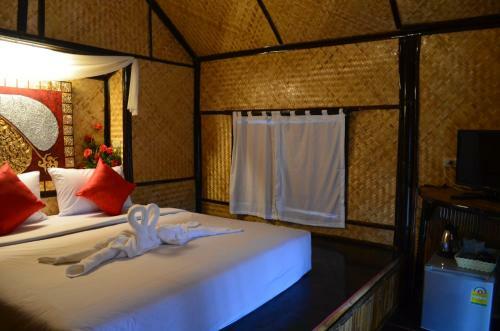 Lodge Eco Lanta Hideaway Beach Resort