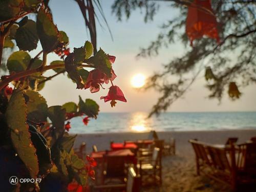 Lodge Eco Lanta Hideaway Beach Resort