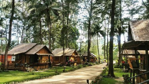 Lodge Eco Lanta Hideaway Beach Resort
