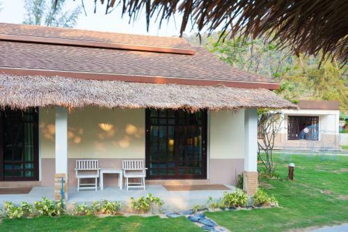 Hotel Banana Beach Resort