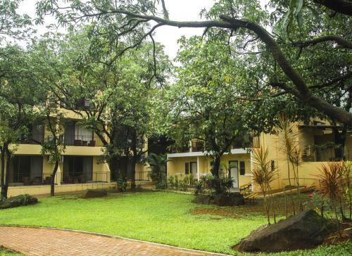 Hotel Zaras Resort Khandala