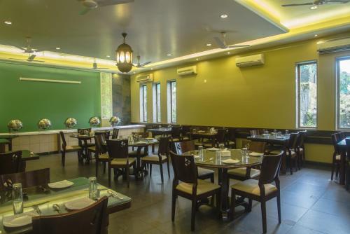 Hotel Zaras Resort Khandala