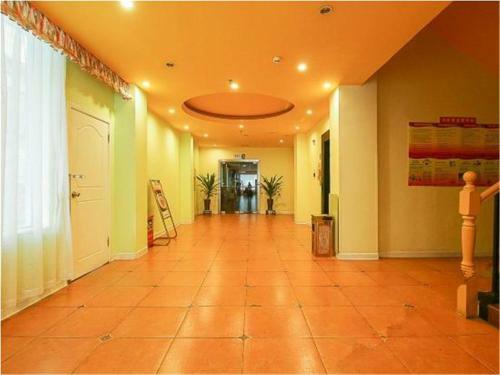 Hotel Home Inn Haikou Bailong Road