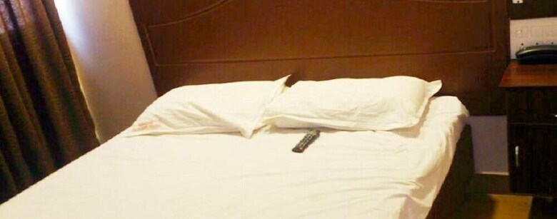 Oyo 37750 Hotel Boopathi International